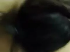 健身模型的海滩上