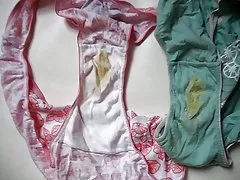 狗妈的年长的妻子。