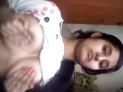 老架美洲狮型与大奶和饥饿的阴道