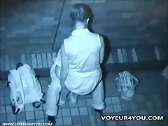 Nella Elmer享有颜射飞溅在gloryhole
