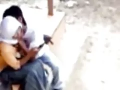 年轻的青少年女同性恋者来自菲律宾，马尼拉奇瑞