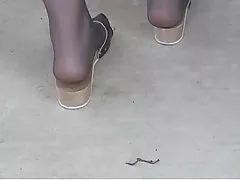 业余毛茸茸的亚洲三人性爱