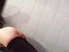 亚洲的前吞下这一切