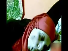 查理追使一个黑人他妈的她