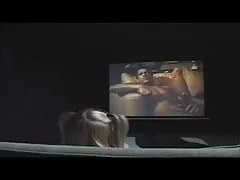 是火车的女孩性交她火辣的女友
