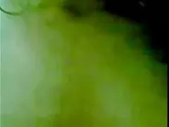 西部-与巨大的山雀和多毛的屄丰满业余的女孩