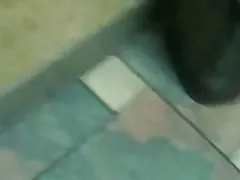 得到你的膝盖上和折叠你的混蛋